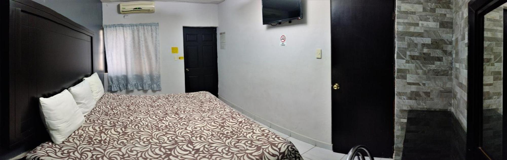 Laguna Inn Торреон Экстерьер фото